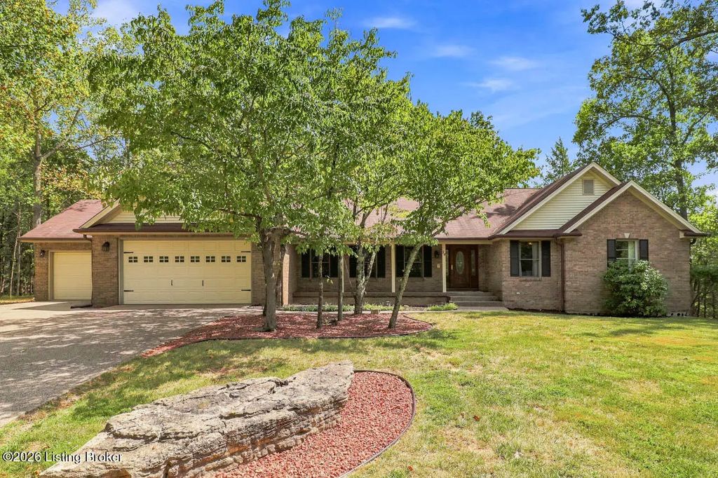 24 Red Pine Ct, Brandenburg