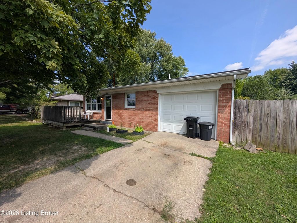 1924 Locust St, Madison