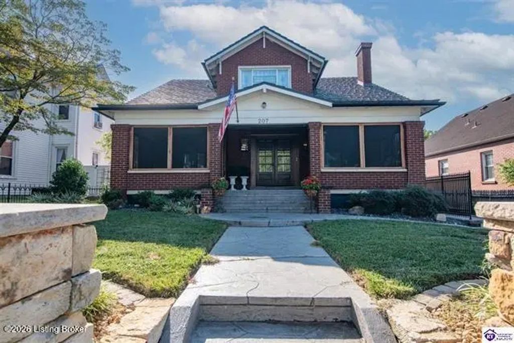 207 N Main St, Elizabethtown