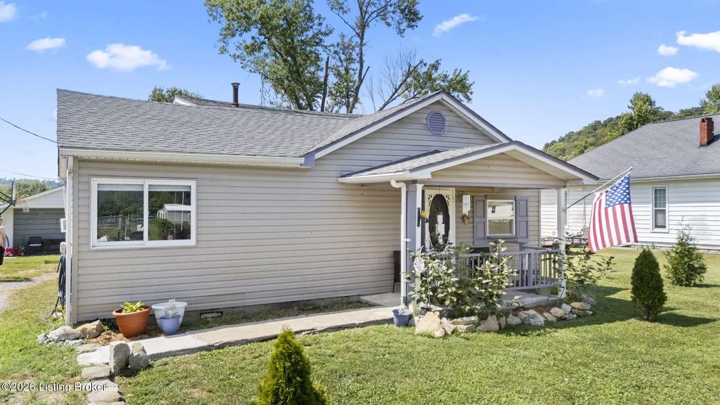 100 S Maple St, Worthville