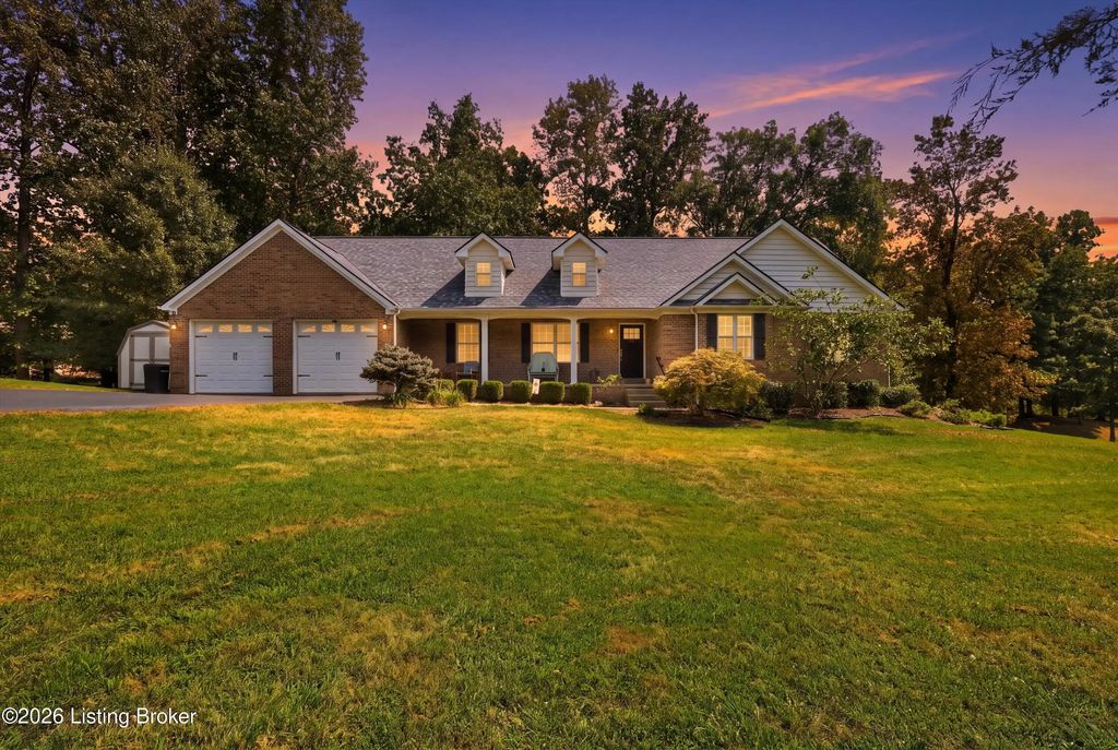 304 Serena Cir, Leitchfield