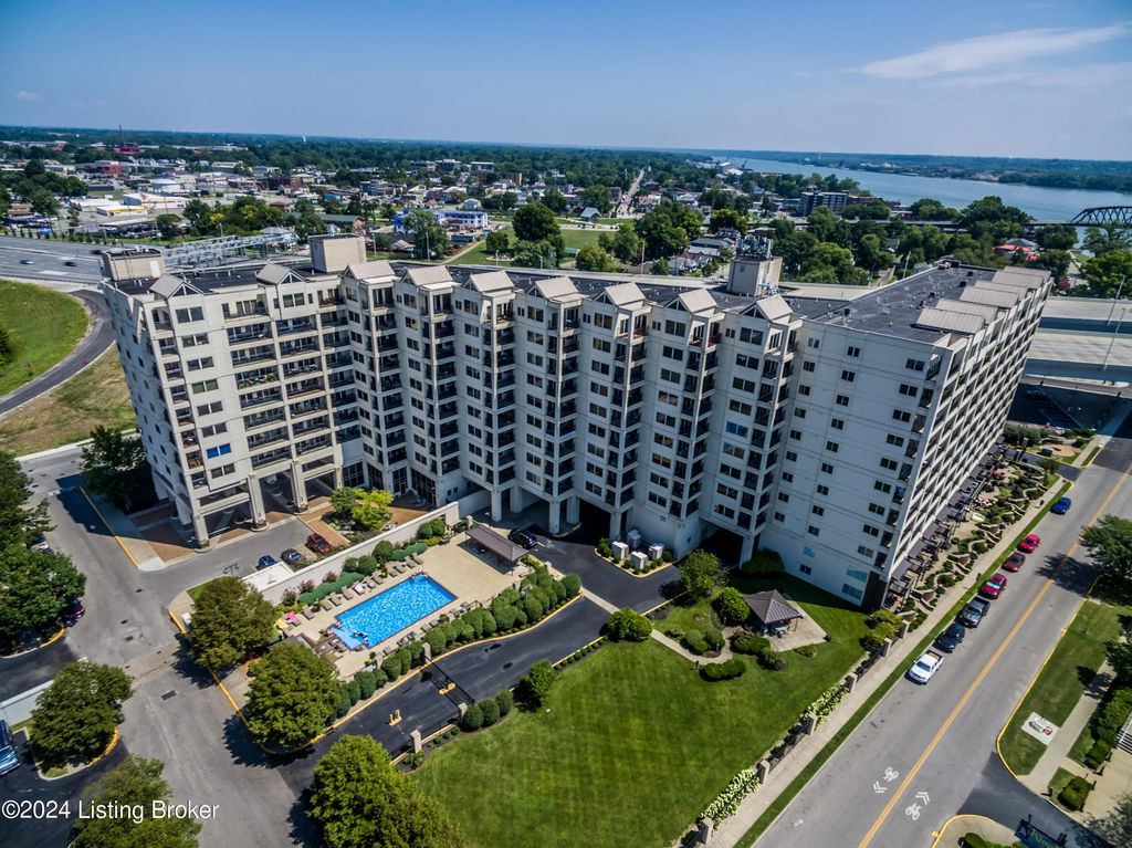 1 Riverpointe 321, Jeffersonville
