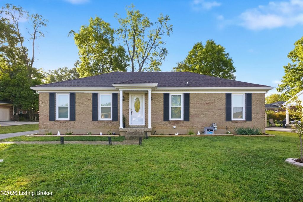 8902 Wooded Glen Rd, Louisville