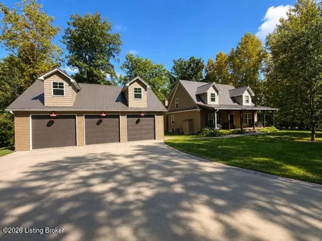 220 Cherry Ln, Leitchfield