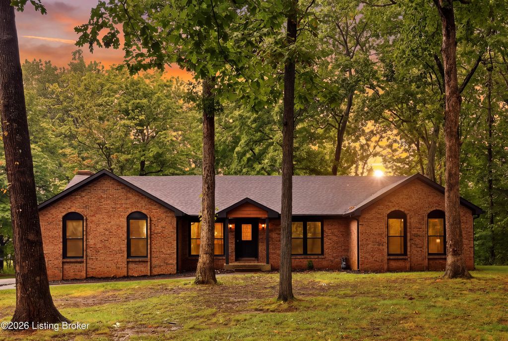 360 Rockwood Ln, Mt Washington