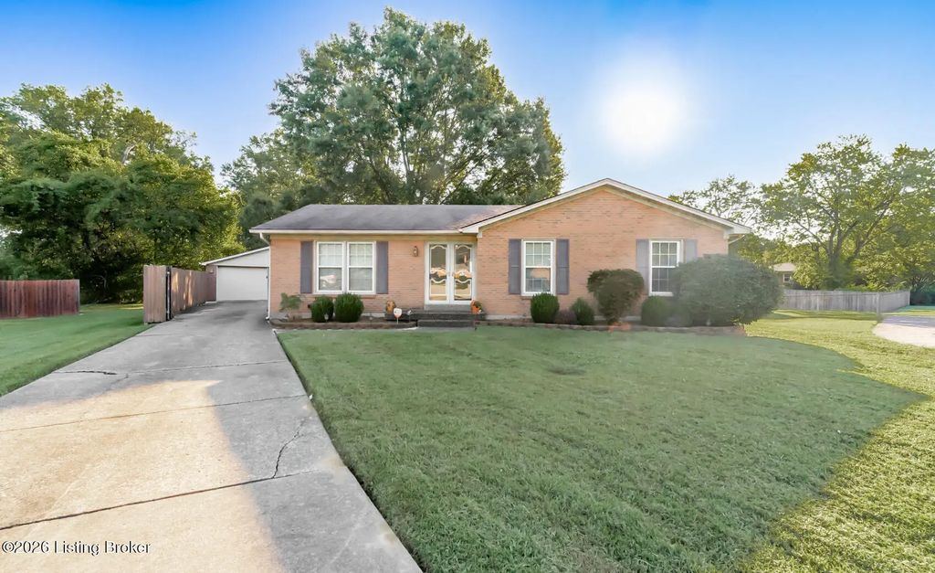 201 Angeletta Way, Louisville