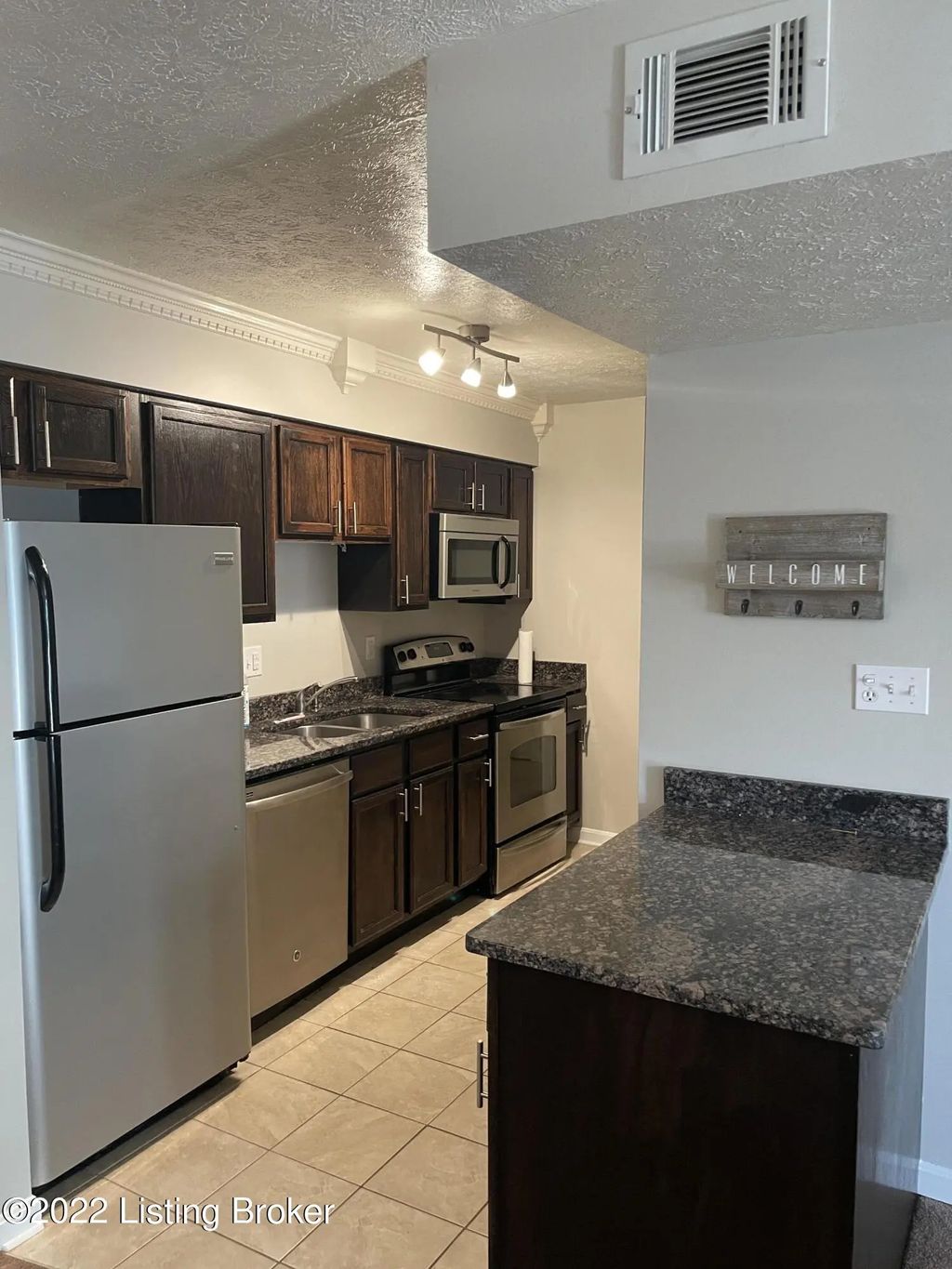 9802 Whipps Mill Rd 2, Louisville
