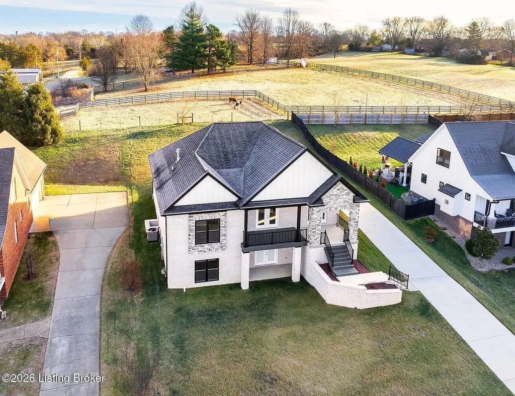 6619 Heritage Hills Dr, Crestwood