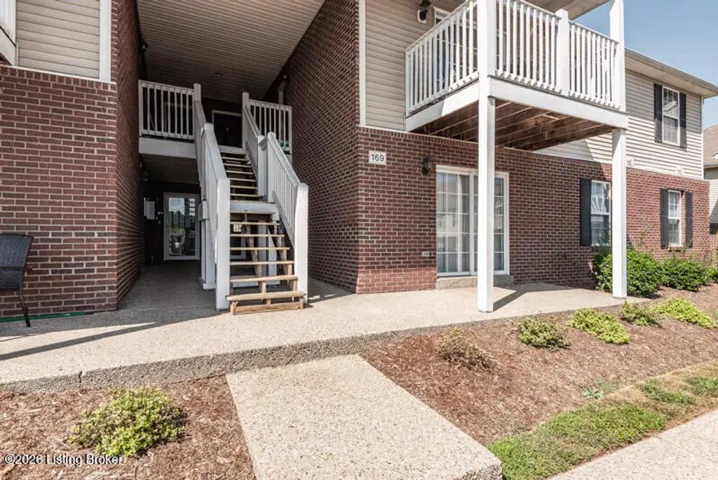 169 Central Blvd Apt 37, Mt Washington