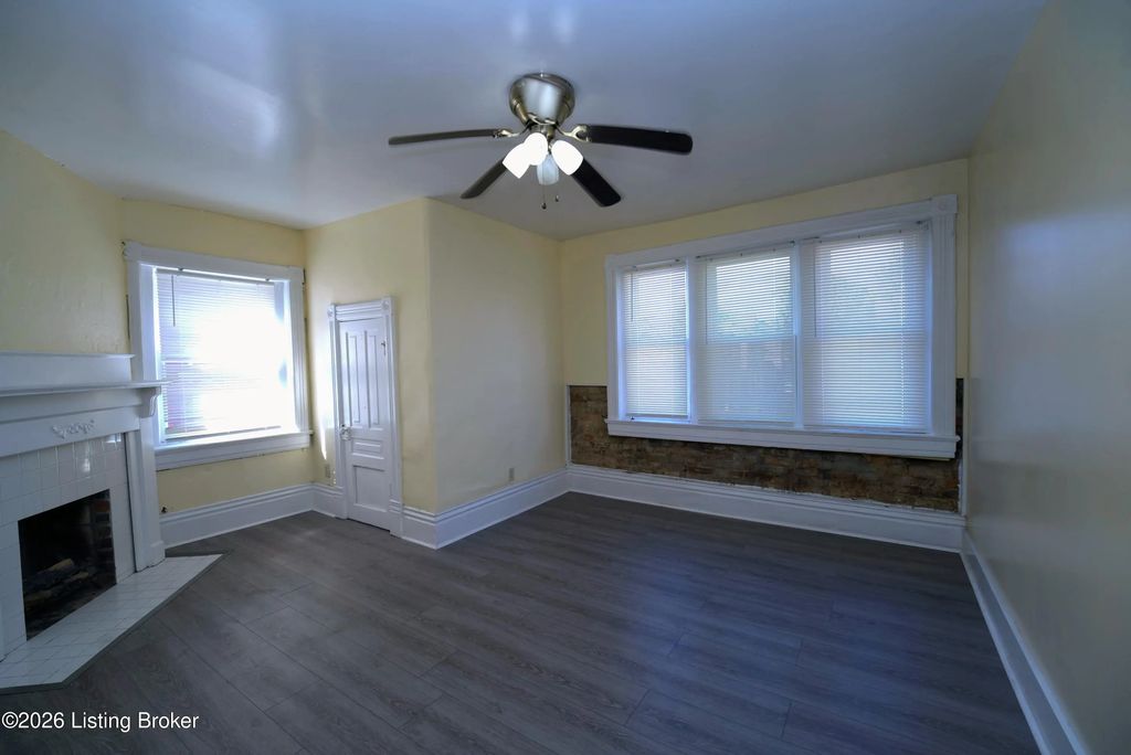 226 W Burnett Ave B, Louisville