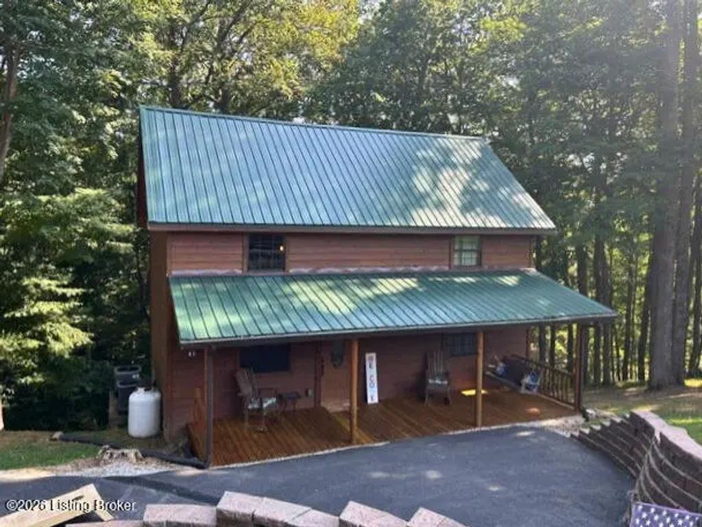 215 Carver Dr, Scottsville