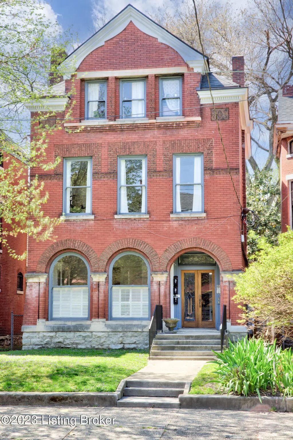1444 S 2nd St 1, Louisville
