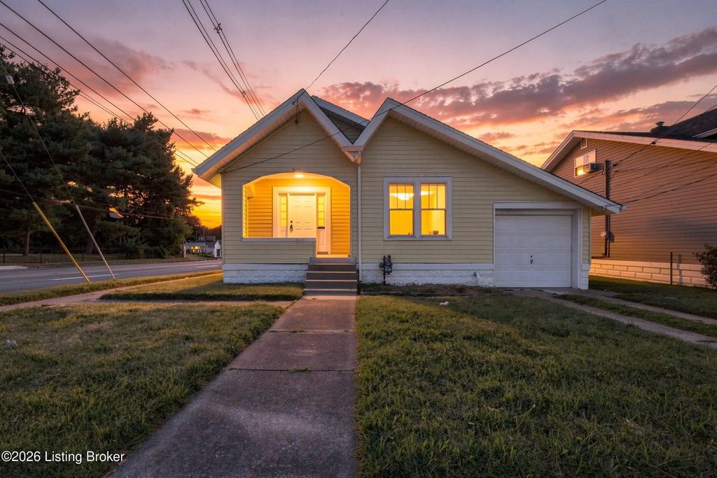 801 Reading Rd, Louisville