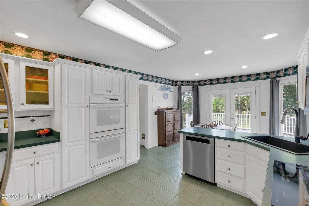 9550 Routt Rd, Jeffersontown