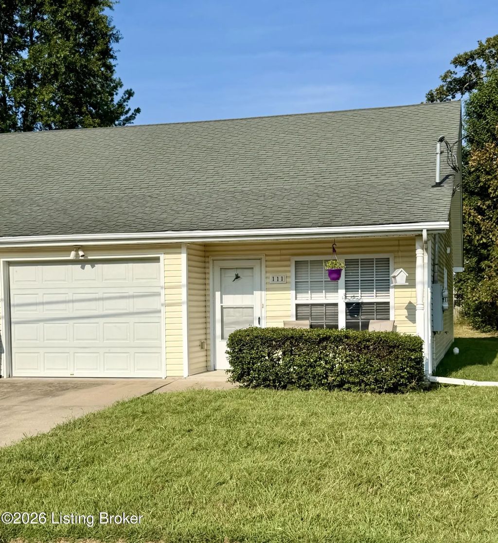 111 Clover Ct, Radcliff