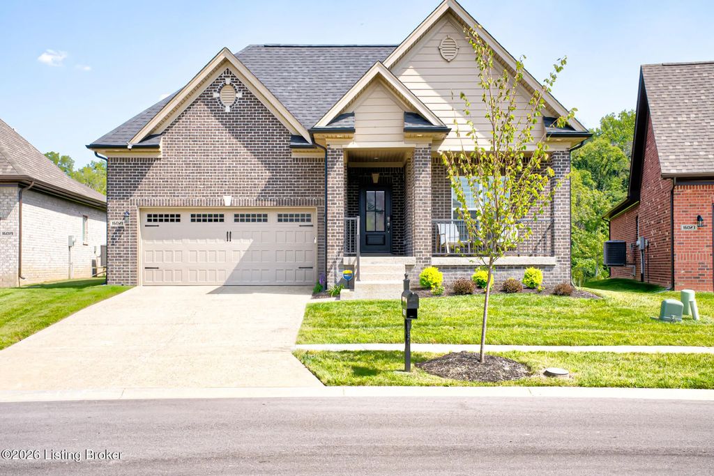 16021 Cumberland Lake Cir, Louisville
