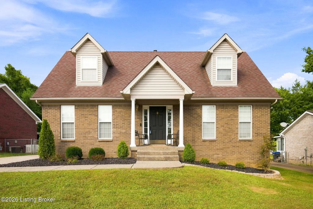 121 Holly Hills Dr, Louisville