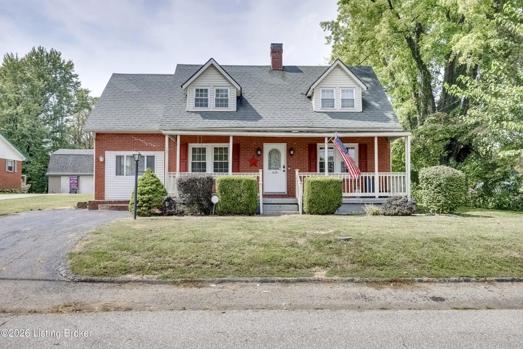 27 Smith Dr, Bedford