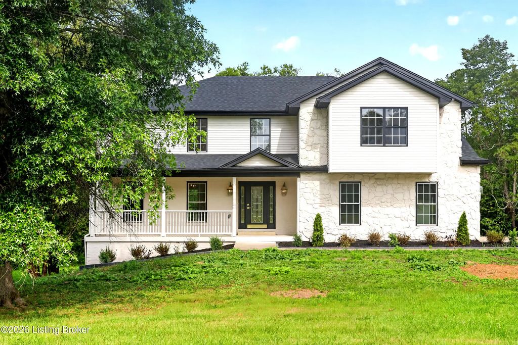 3815 Carriage Pointe Dr, Crestwood