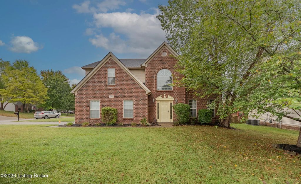 10501 Providence Dr, Louisville