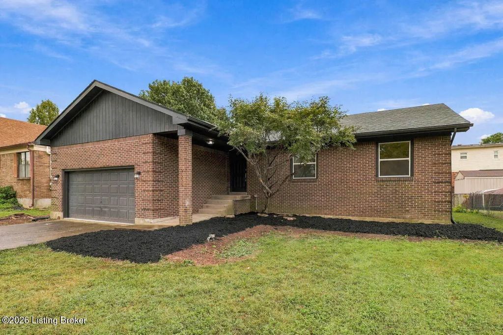 9008 Green Garden Ct, Louisville