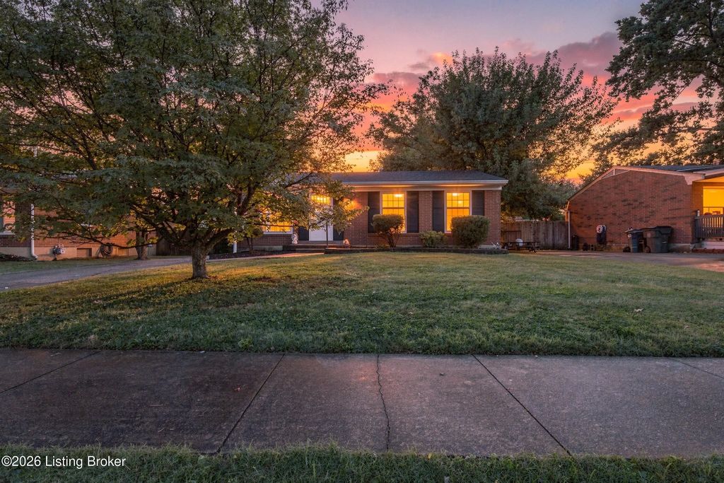 2516 Tregaron Ave, Jeffersontown
