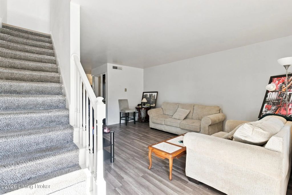 1926 Goldsmith Ln Unit 65, Louisville