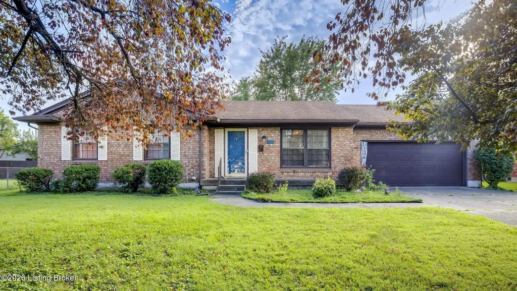 304 Patriot Ct, Louisville