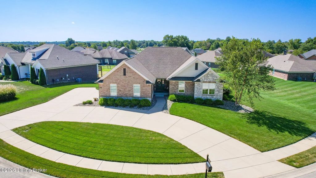 1847 Hazeltine Way, Henryville