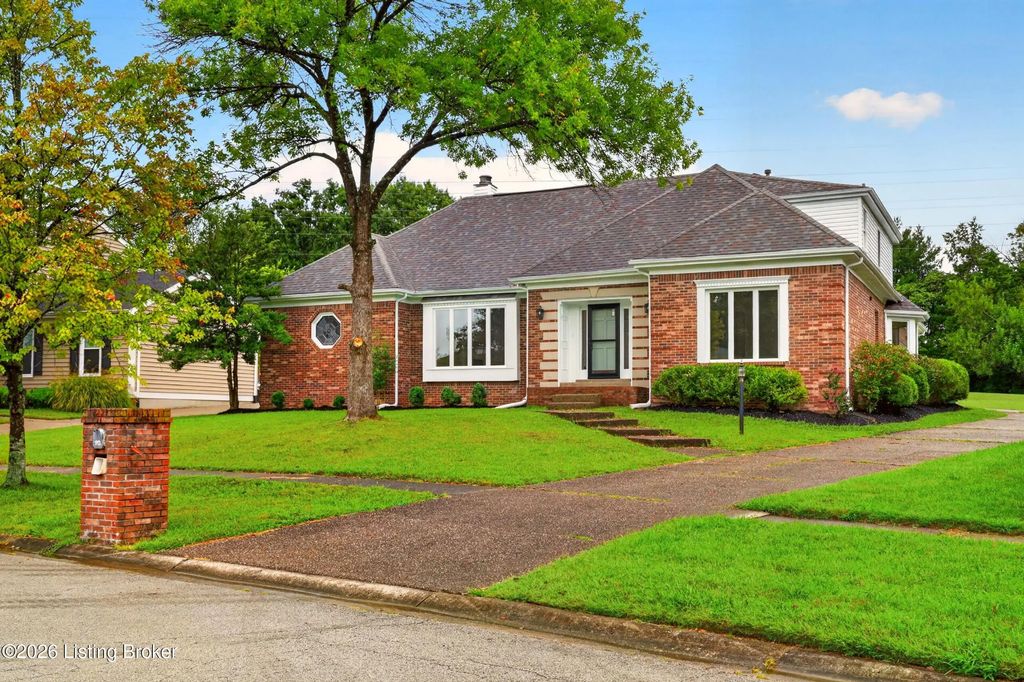 913 Brierly Hill Ct, Louisville