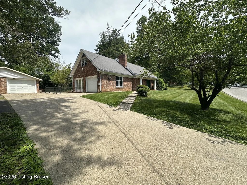 634 Cherrywood Dr, Elizabethtown