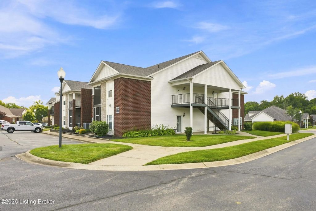 9900 Lindsey Springs Way 201, Louisville