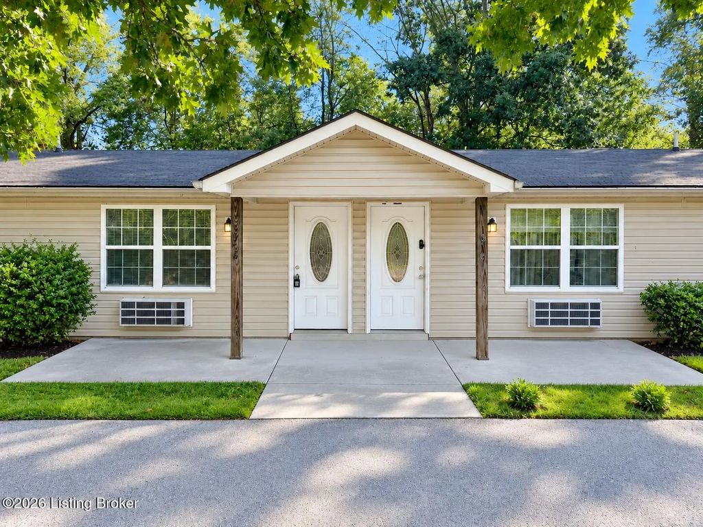 1908 Giola Ave, Sellersburg