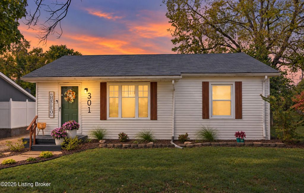 301 Ardmore Ln, Shelbyville
