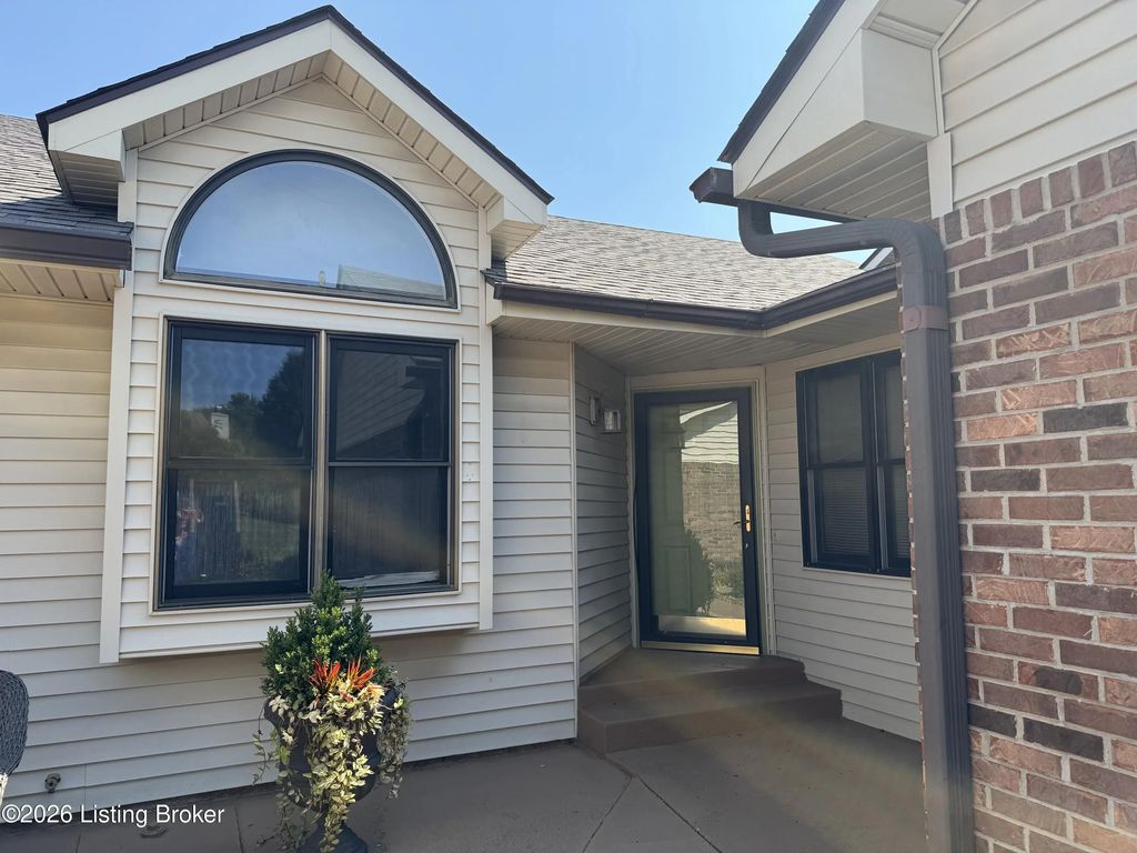 482 Mulberry St Apt C, Leitchfield