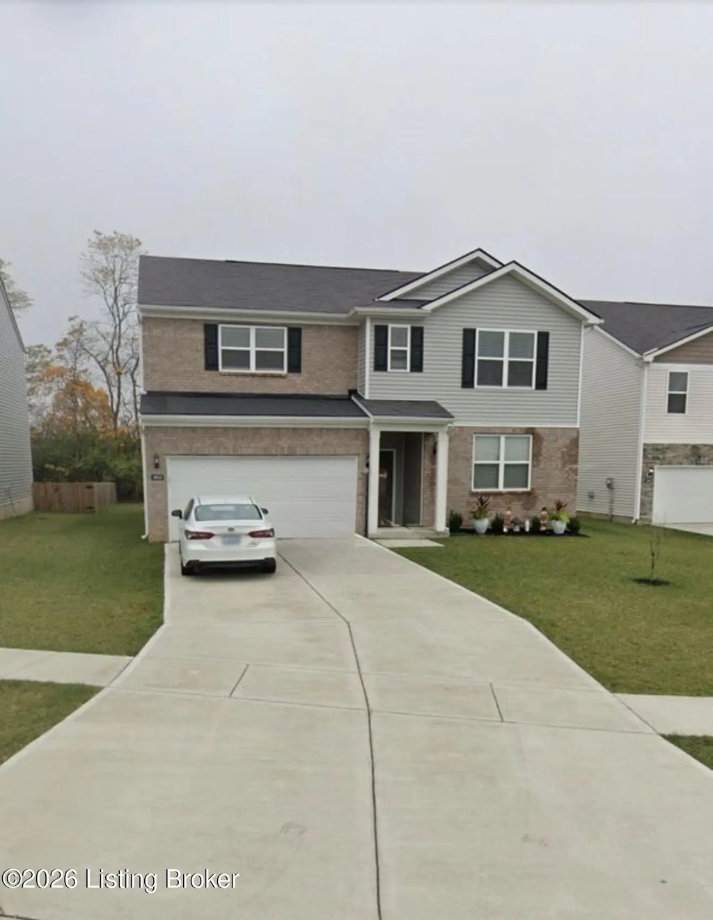 4012 White Pine Ln, La Grange