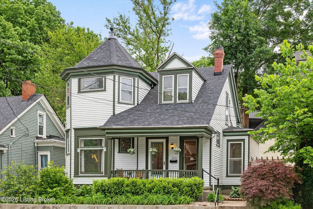 2206 Grinstead Dr, Louisville