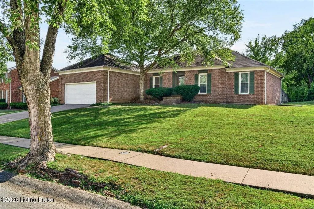 105 Beckley Woods Dr, Louisville