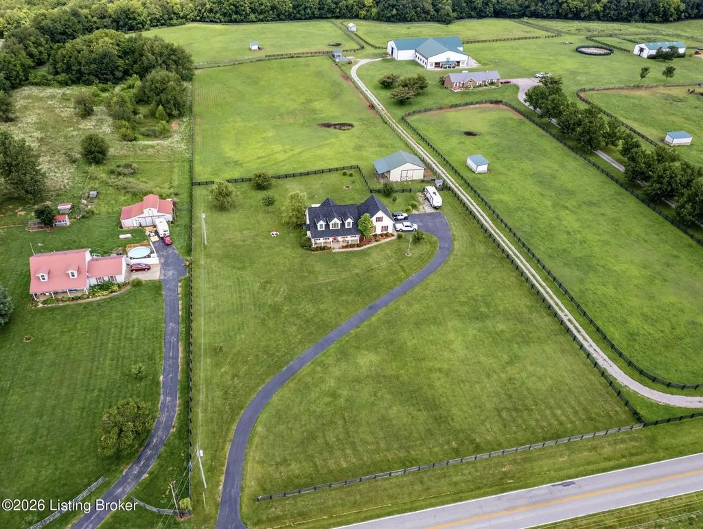 192 Bagdad Rd, Shelbyville