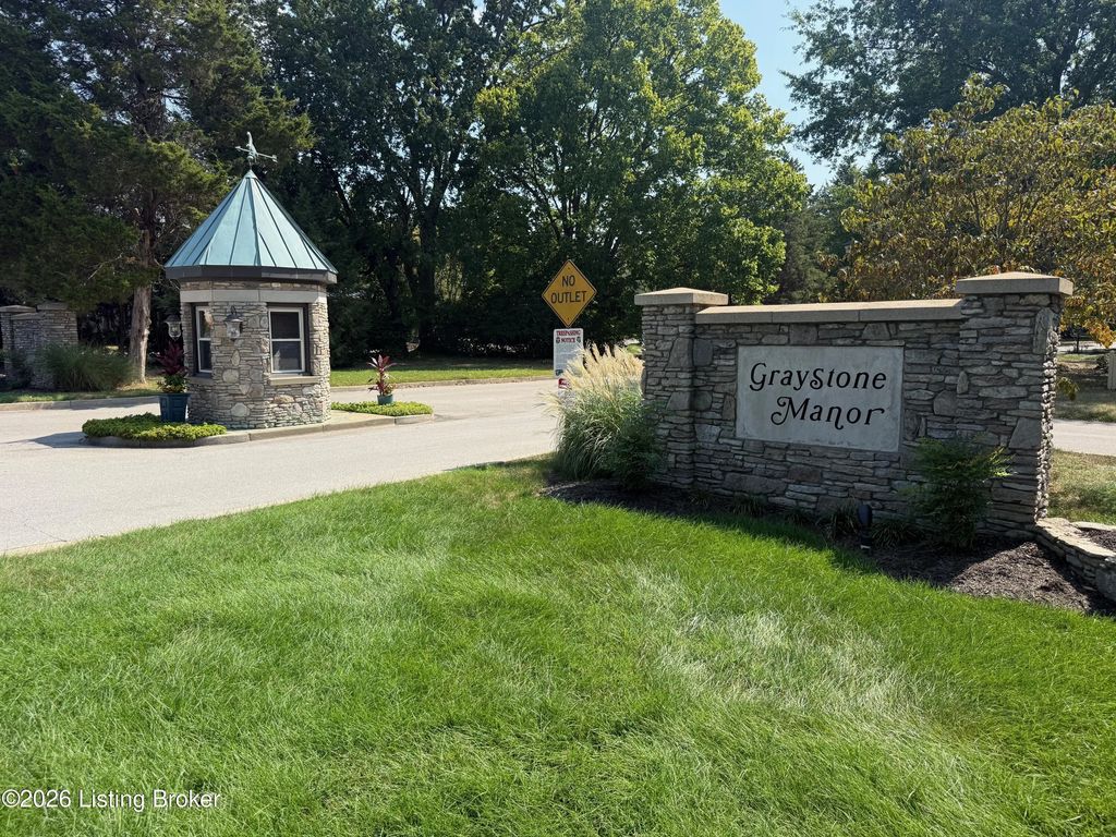 3013 Parkstone Ct, Louisville