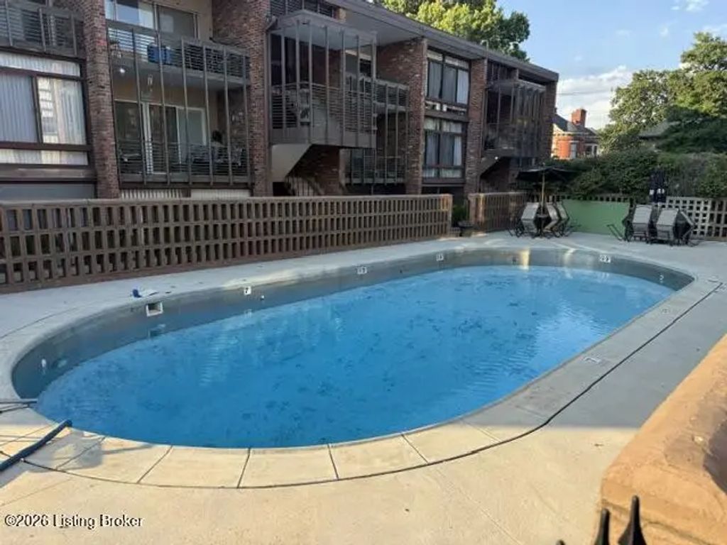 1040 Cherokee Rd Apt F1, Louisville