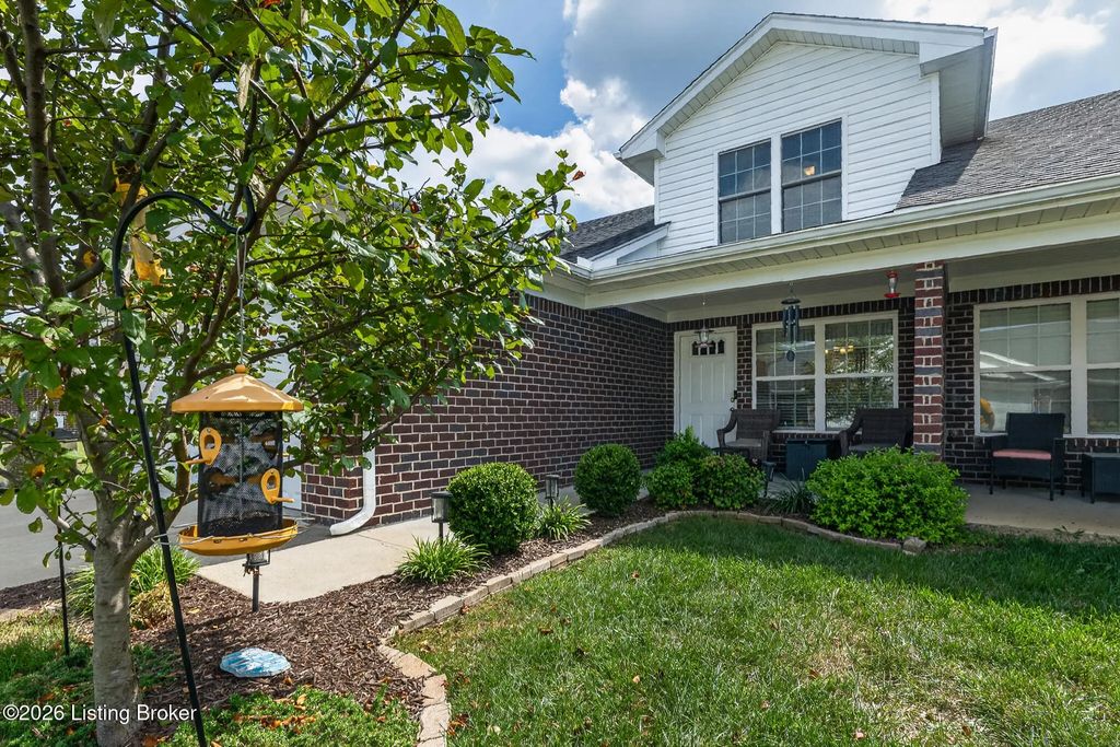 11412 River Falls Dr, Louisville