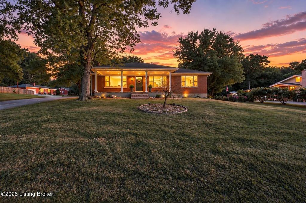 10001 Vega Ln, Louisville