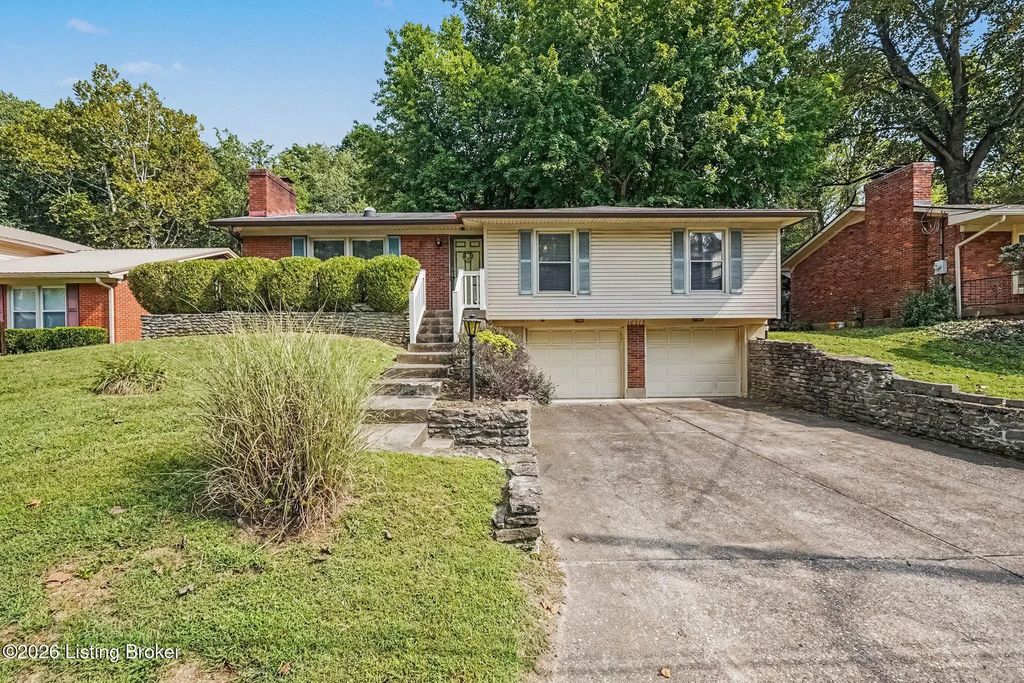 10217 Eve Adam Dr, Louisville