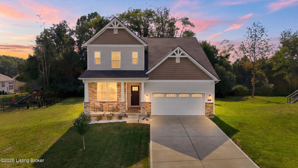 4003 Cobblestone Ln, La Grange
