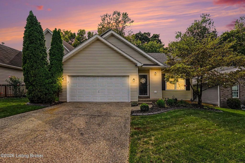 10400 Pinoak View Dr, Jeffersontown