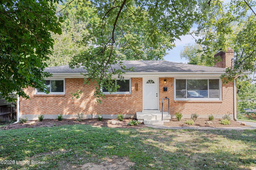 5913 Colebrooke Ln, Louisville