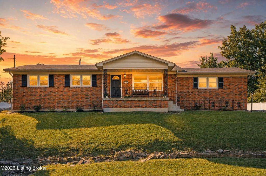 4804 Andrea Way, Louisville
