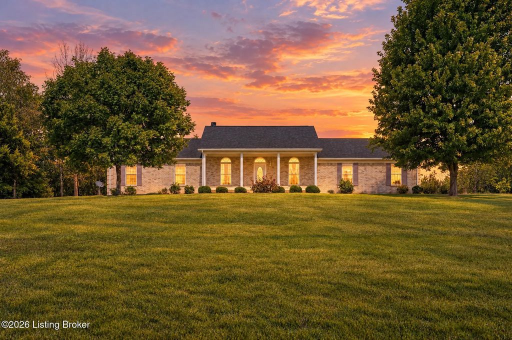 1196 Deerwood Dr, Coxs Creek