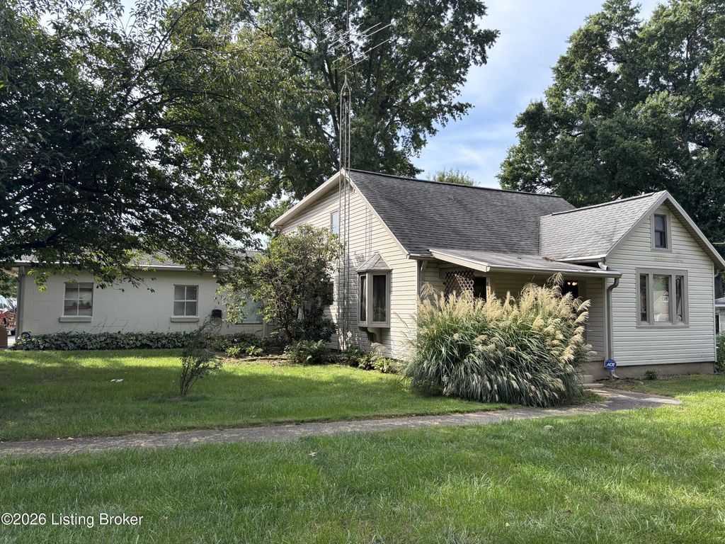 8010 Ferndale Rd, Louisville